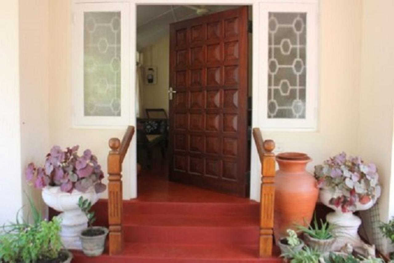 Charming Homestay By The Beach Dehiwala-Mount Lavinia Exterior foto